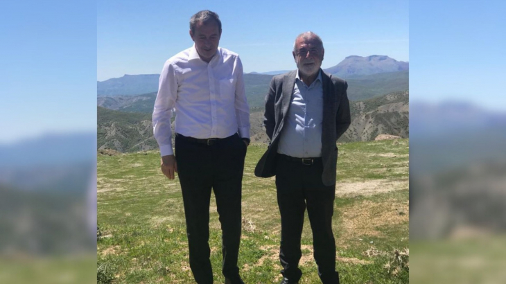 DEM Parti Siirt Belediye Başkan Adaylığı İçin Kulislerde Eski Belediye Başkanı Özalp'ın İsmi Konuşulmaya Başlandı!