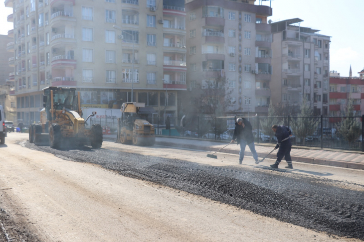 Siirt Belediyesi, Mahalle Ve Caddelerde Asfalt Ve Onarım Çalışması Başlattı