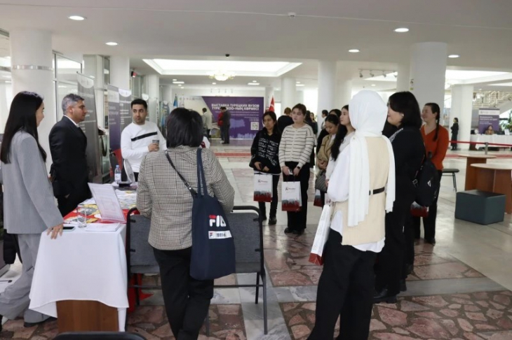 Siirt Üniversitesi Kazakistan'da Düzenlenen Uluslararası Eğitim Fuarına Katıldı