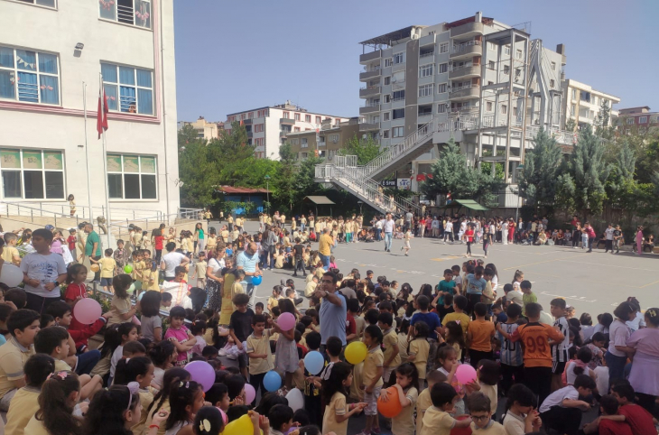 Siirt'te Geleneksel Çocuk Oyunları Yeniden Hayat Buldu