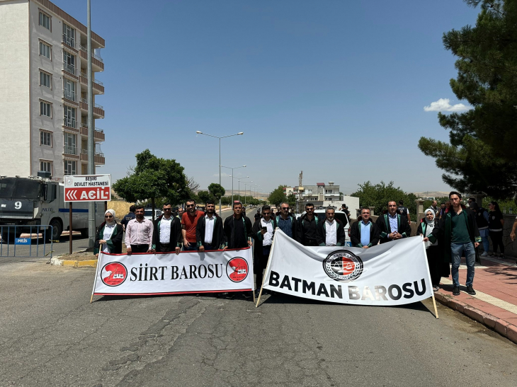 Siirt ve Batman Baro Başkanlarının Ortak Basın Açıklamasına Polis Engeli!