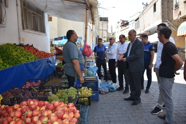 Siirt Belediyesi Kaldırım İşgallerine Karşı Sıkı Denetim Başlattı! Belediye Eşbaşkanı Kaysi Esnafla Birebir Görüştü