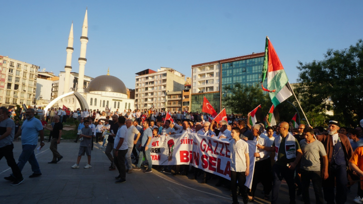 Siirt'te Hameney'in öldürülmesi yürüyüşle protesto edildi