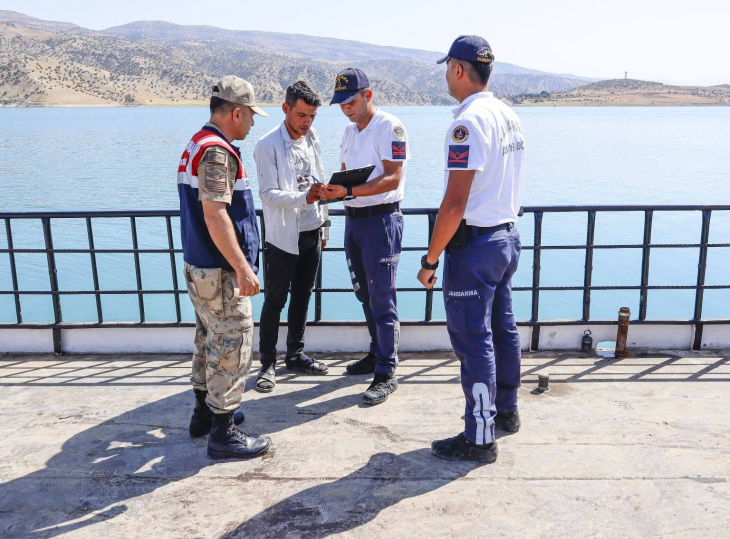 Siirt Ilısu Baraj Göleti'nde Yük ve Yolcu Tekneleri Denetlendi.