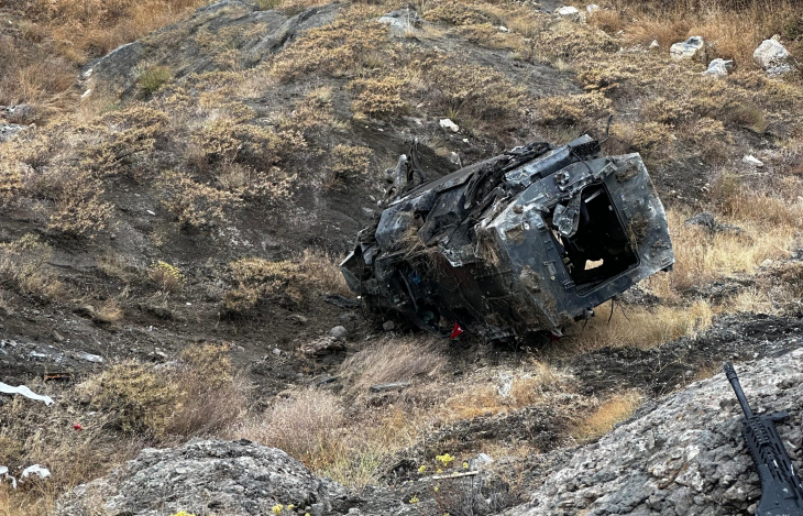 Tunceli'de Zırhlı Araç Şarampole Devrildi: 4 Asker Şehit Oldu